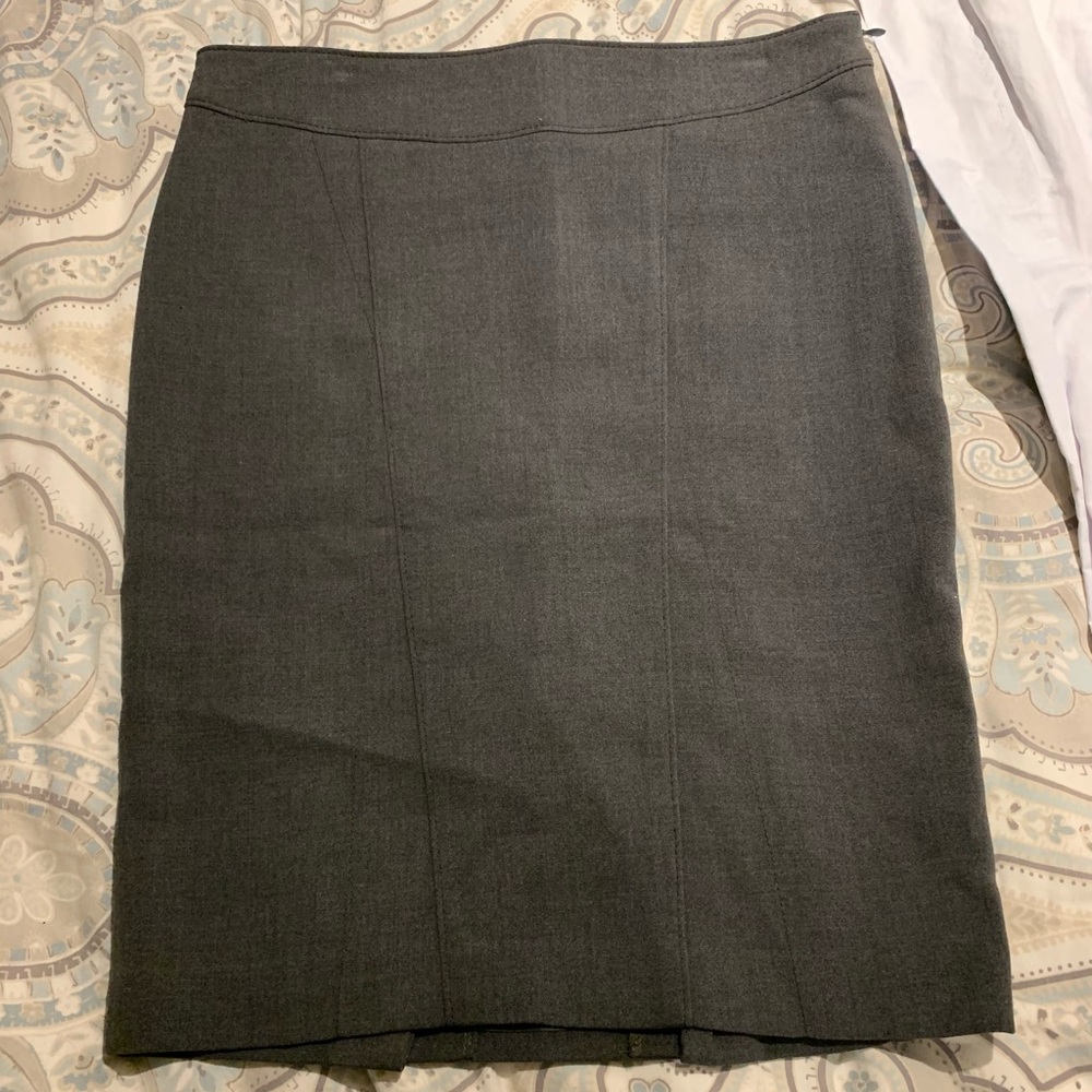 Grey pencil skirt